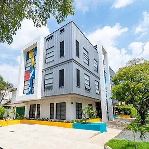 Ayenda Living Box 2*, Cali Colombia